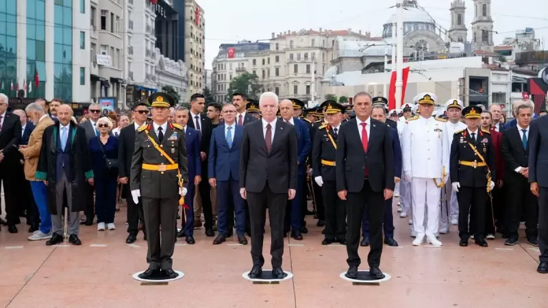 İstanbul, 30 Ağustos Zafer Bayramı'nın 103. Yılında Coşkuyla Dolup Taştı! | Görülmeye Değer Anlar
