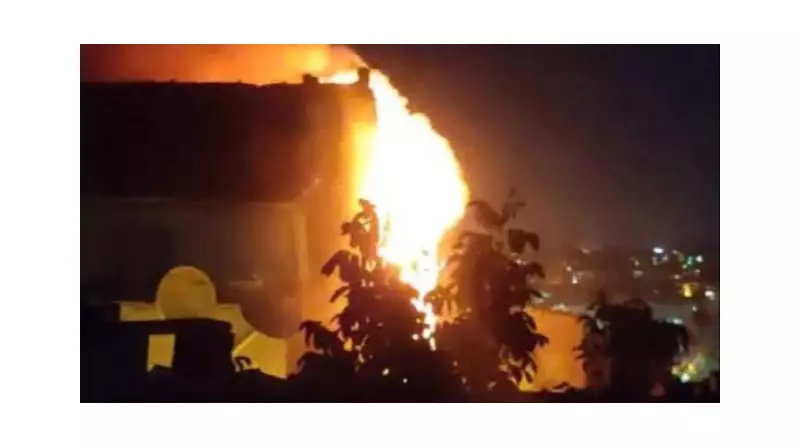 İstanbul'da Üç Katlı Binada Çıkan Yangın Korku Dolu Anlar Yaşattı!