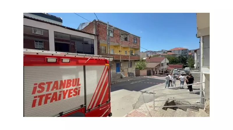 İstanbul'da 3 Katlı Binada Çökme Korkusu! Acil Tahliye Yapıldı