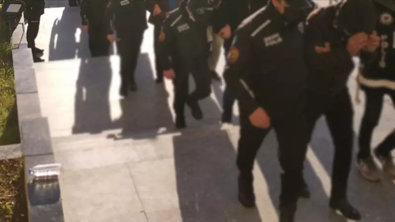 İstanbul'da Büyük Operasyon: 12 Şüpheli Tutuklandı!