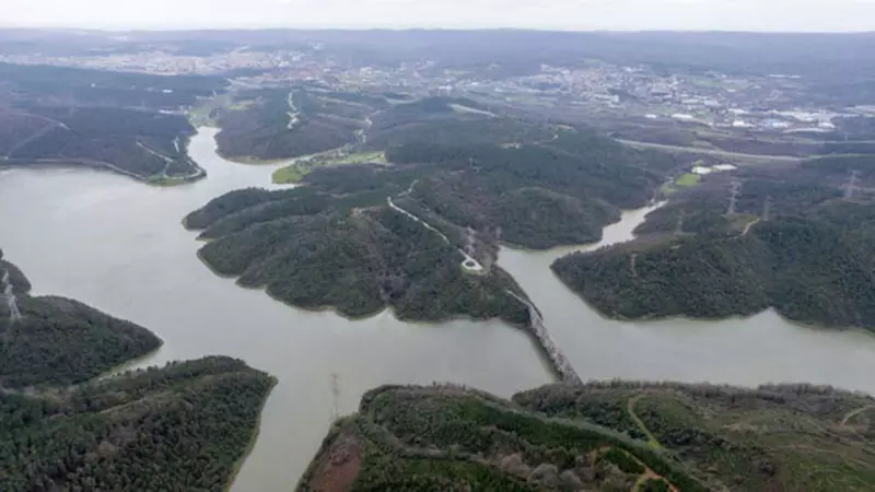 İstanbul'un Su Krizi Derinleşiyor: Barajlardaki Doluluk Oranı Alarm Veriyor!