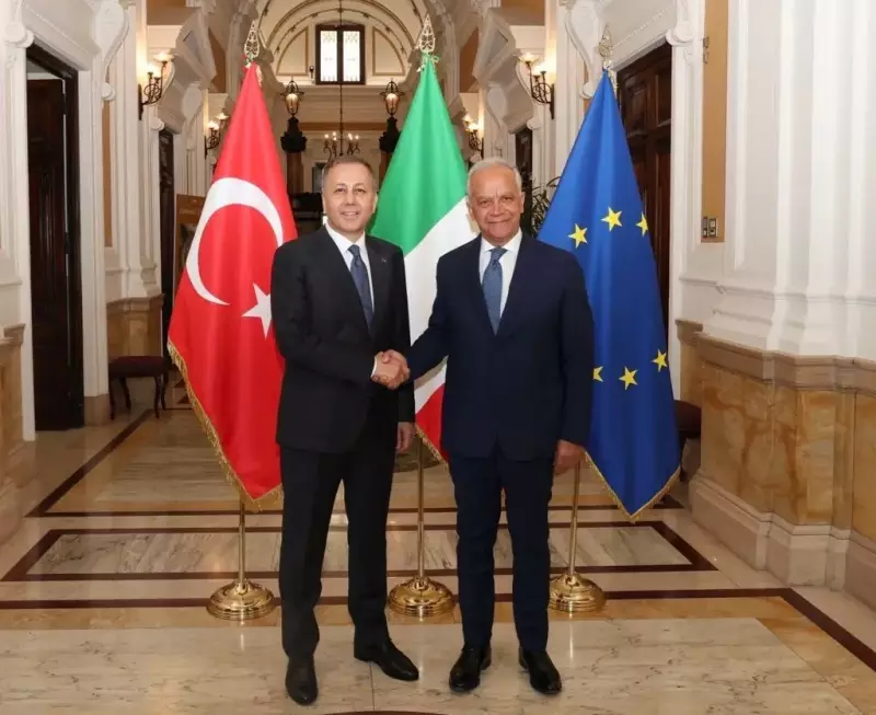 İtalya'da Tarihi Buluşma: Bakan Yerlikaya ve İtalyan Mevkidaşı Güvenlik Zirvesi'nde Bir Araya Geldi!