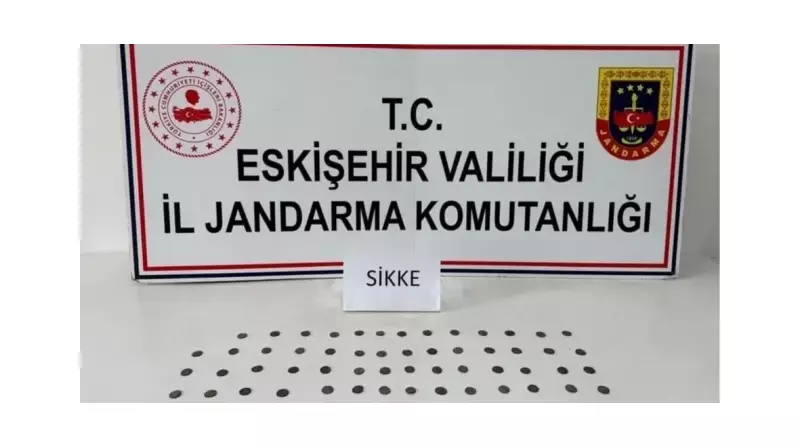 Tarihi Eser Kaçakçısına Büyük Operasyon! Çantasından 2.300 Yıllık Hazineler Çıktı