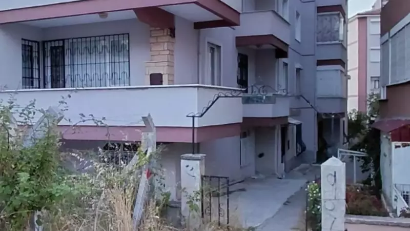 Tatil Köyünde Demir Sopalar ve Aidat Kabusu: Yazlıkçı Aile Hastanelik Oldu!