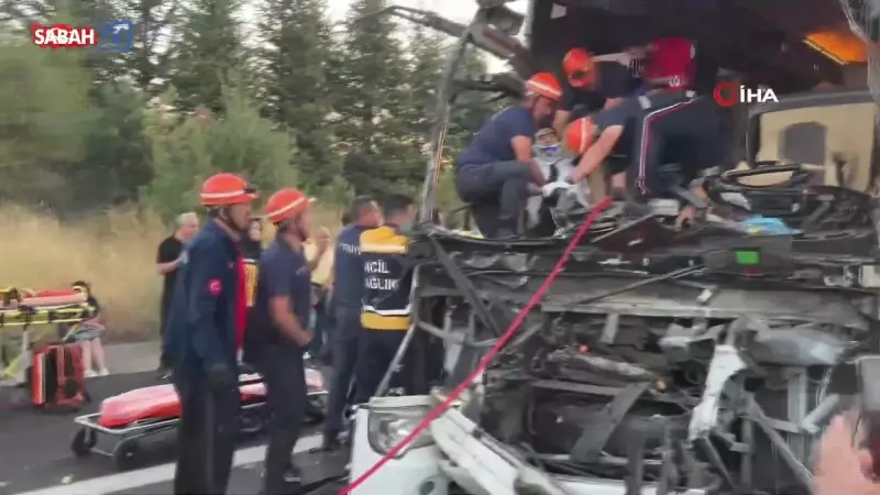 Tem'de Korkunç Kaza: Soğan Yüklü Kamyon ile Yolcu Otobüsü Çarpıştı! 1 Ölü, 10 Yaralı