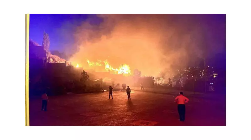 Tosya'da Alevlerin Pençesine Düşen 3 Ev Kullanılamaz Hale Geldi!