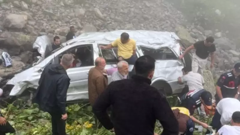 Trabzon'da Korkunç Minibüs Kazası: 2 Can Kaybı, 4 Yaralı - Detaylar Burada!