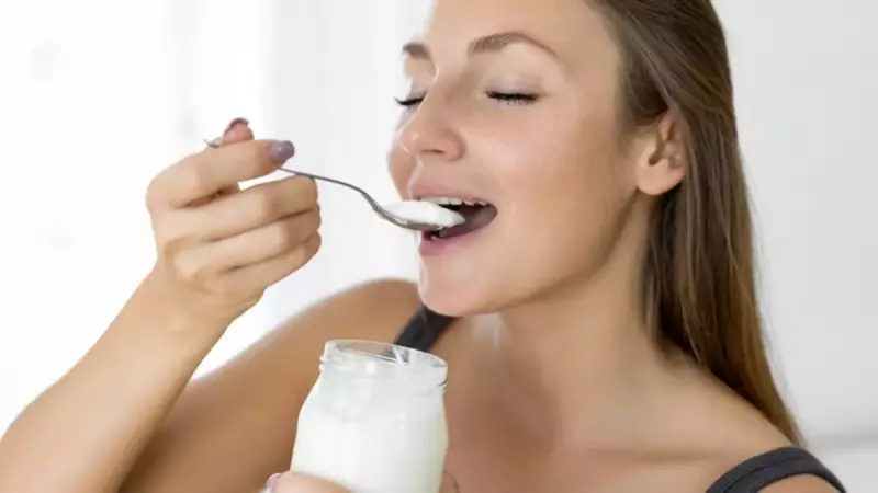 Uzman Diyetisyen Selahattin Dönmez Açıkladı: Yoğurdu Böyle Tüketmek 4 Günde Forma Sokuyor!