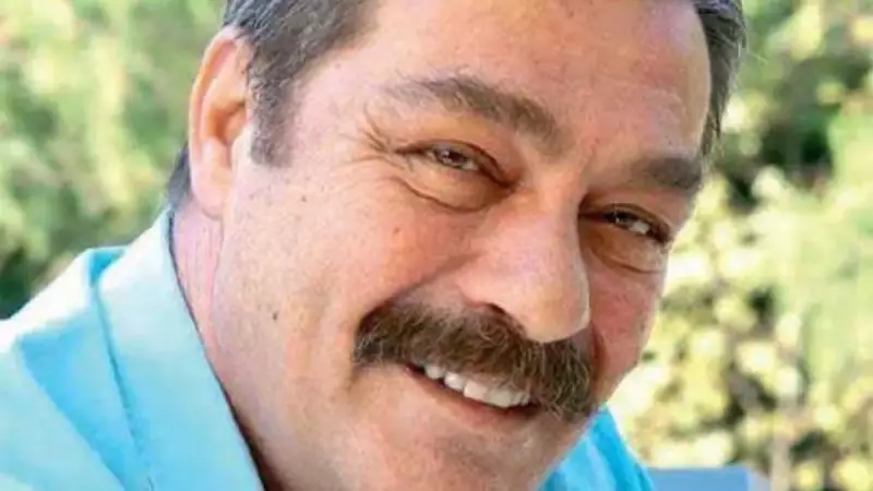 Yeşilçam'ın Efsane İsmi Kadir İnanır'ın Şaşırtan Memleketi: Duyanlar Hayretler İçinde Kalıyor!