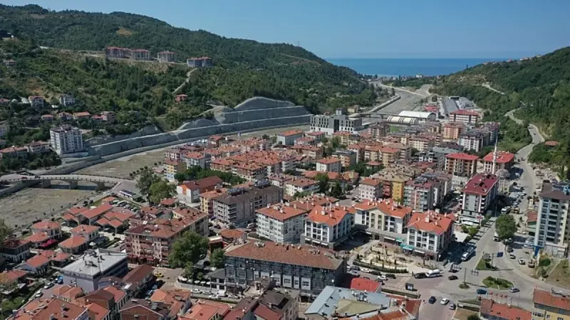 Yeni Bozkurt'ta Güvenli Yaşamın Sırları: Mahalle Sakinleri ve Polis El Ele