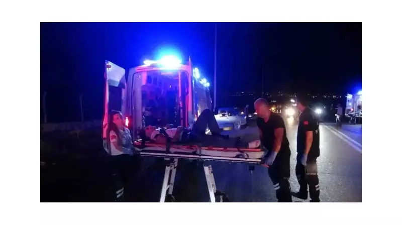 İzmir'de Feci Motosiklet Kazası: Kontrolden Çıkan Araç Havalandı, 2 Yaralı!