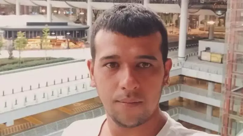 İzmir'de Genç Adamın Silahlı İntiharı: Ailesi Yıkıldı!