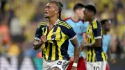 Archie Brown'dan Fenerbahçe'ye Muhteşem Gol! Kadıköy'de Adını Yazdırdı