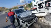 Bitlis'te İki Aracın Çarpışması: 7 Yaralı – Acil Müdahale Devrede!