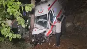 Bursa'da Feci Kaza: Ambulans ile Kamyonet Çarpıştı! 1 Ölü, 4 Yaralı