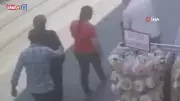 Polisin Şüpheliye Geçit Vermediği Anlar! Sokak Ortasında Yaşanan Hırsızlık Kamerada
