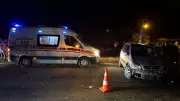 Sakarya'da İki Araç Kafa Kafaya Çarpıştı: 8 Yaralı!