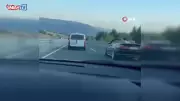 Sürekli Şerit Değiştirip Trafiği Felç Eden Sürücüler Gözaltında!