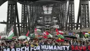 Sydney'de Filistin İçin Dev Yürüyüş: On Binler Köprüyü Doldurdu!