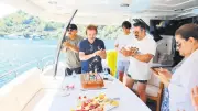 Teknede Unutulmaz Bir Doğum Günü: Denizin Ortasında Şölen!