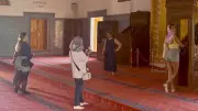 Van'da Tarihi Cami Skandalı! Uygunsuz Pozlar Sosyal Medyayı Ayağa Kaldırdı