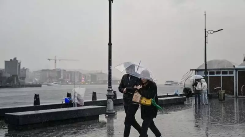 30 Eylül Hava Durumu: Ankara'da Yağmur Alarmı! İstanbul ve İzmir İçin Sıcaklık Dalgası Devam Ediyor