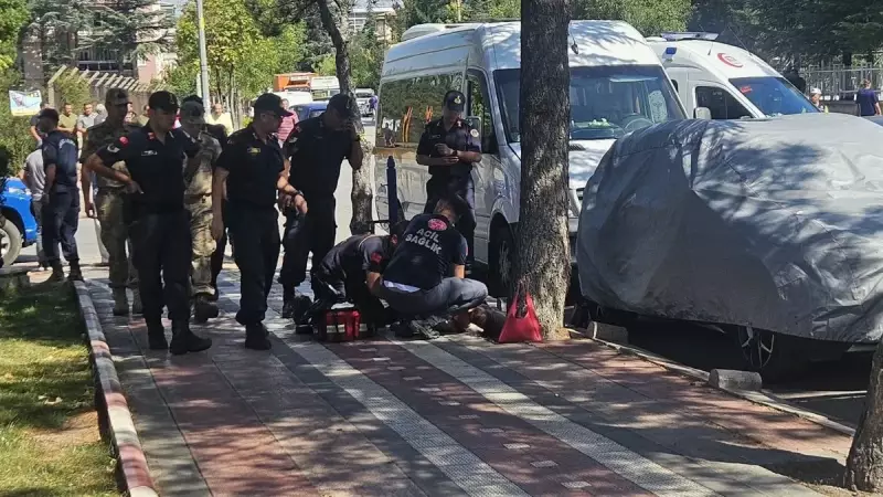 Afyonkarahisar'da Parkta Dehşet: Boşanma Aşamasındaki Eşine Kurşun Yağdırdı!