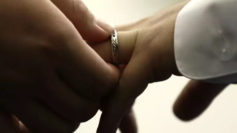 Aile Mahkemesi'nden Çarpıcı Karar: Boşanmada 300 Gün Bekleme Süresi AYM'ye Taşındı!