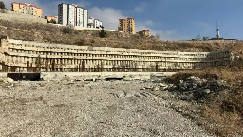 AK Parti ile CHP Arasındaki Zihniyet Uçurumu: Teşekkür mü, İsyan mı?