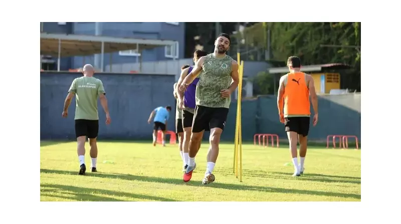 Alanyaspor, Fenerbahçe Devrine Karşı Taktiklerini Güncelliyor! İşte Detaylar