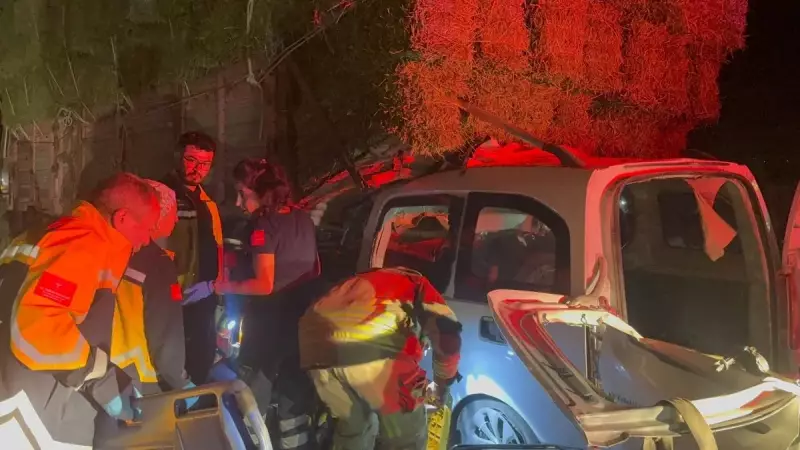 Ankara'da Feci Kaza: Hafif Ticari Araç Kamyonun Altına Girdi, 2 Kişi Hayatını Kaybetti