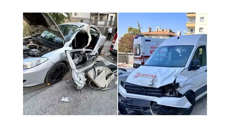 Ankara'da Korkunç Kaza! Otomobil ile Minibüs Kafa Kafaya Çarpıştı: 12 Yaralı