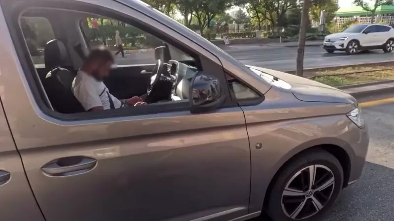 Ankara'da Trafiğin Ortasında Uyuyakalan Sürücü: İnanılmaz Görüntüler Motosiklet Kamerasında!
