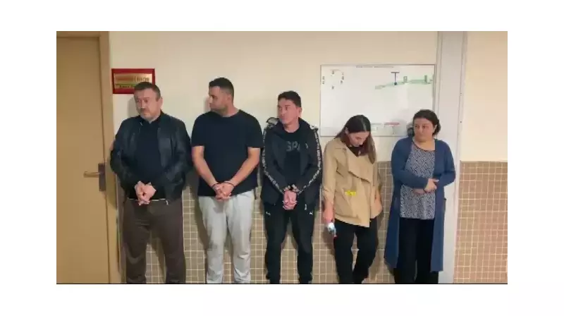 Şarkıcı Nalan'ı Dolandırdıkları İddiasıyla 12 Şüpheliye Büyük Operasyon!