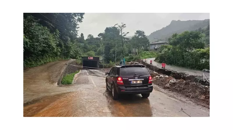 Artvin'de Heyelan Alarmı! Arhavi Tüneli Trafiğe Kapatıldı - Detaylar Burada