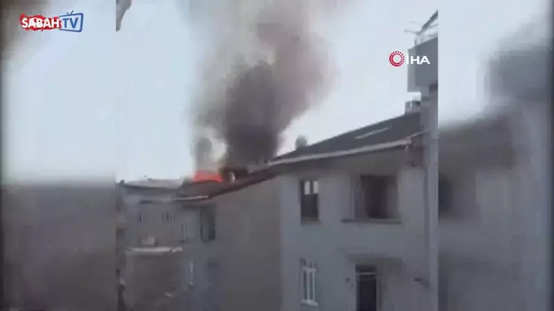 Avcılar'da Başlayan Çatı Yangını, Adeta Alev Fırtınasına Dönüştü! 3 Bina Kısa Sürede Alevlere Teslim Oldu