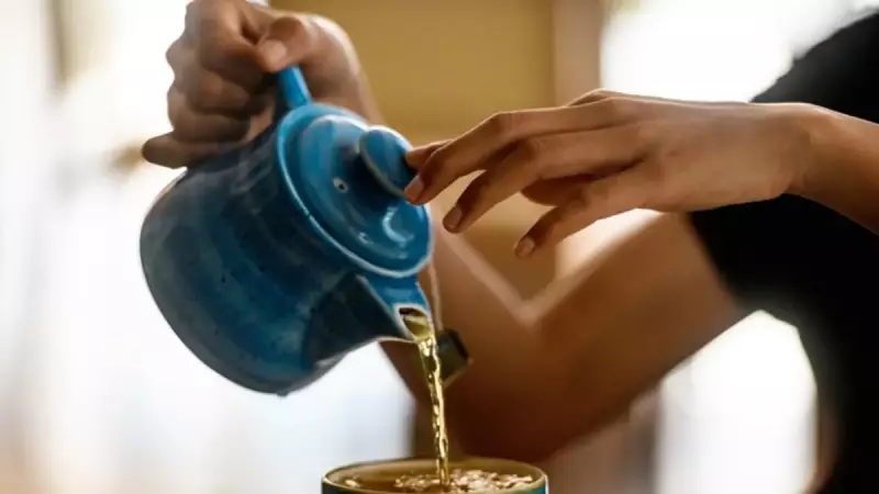 Çay Saatinizi Unutulmaz Kılacak: Enfes Kek Tarifleri ile Lezzet Şöleni