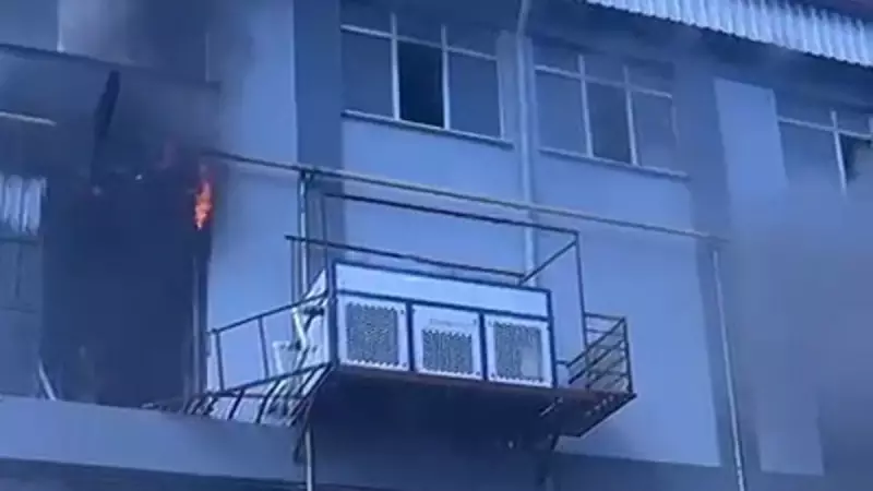 Başakşehir'deki Endüstri Sitesinde Çıkan Yangın Korku Dolu Anlar Yaşattı! İtfaiye Seferber Oldu
