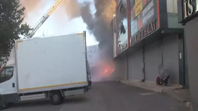 Bağcılar'da Endişe Yaratan Yangın: İstoç'ta Büyük Müdahale!