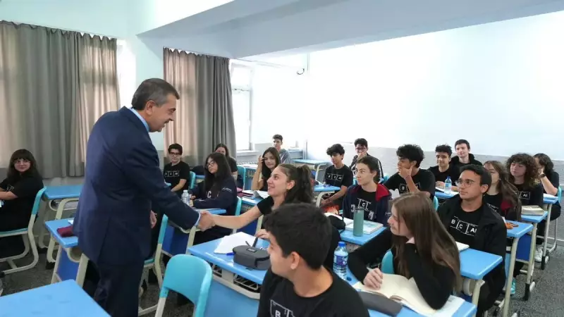 Bakan Tekin'den Sürpriz Ziyaret: Ankara'daki Okulda Öğrencilerle Buluştu!