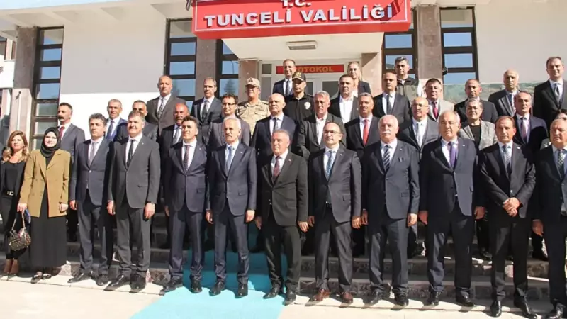 Bakan Ulaştırma ve Altyapı Bakanı Uraloğlu, Tunceli'deki Halk Kütüphanesi'ni Ziyaret Etti: 'Kültürümüzün Kalbi Burada Atıyor'