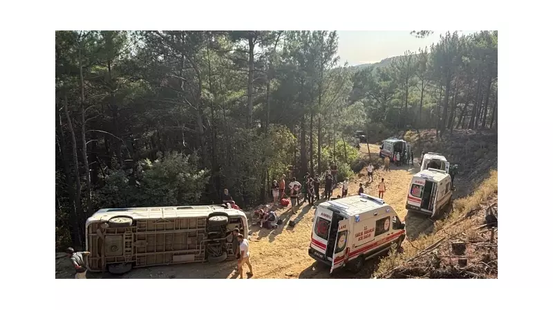 Balıkesir'de Minibüs Faciası: 11 Yaralı! Sürücü Kontrolü Kaybetti
