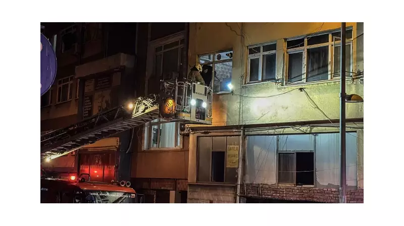 Beyoğlu'nda 5 Katlı Binada Çıkan Yangın, İtfaiye Ekiplerinin Fedakar Müdahalesiyle Kontrol Altına Alındı!