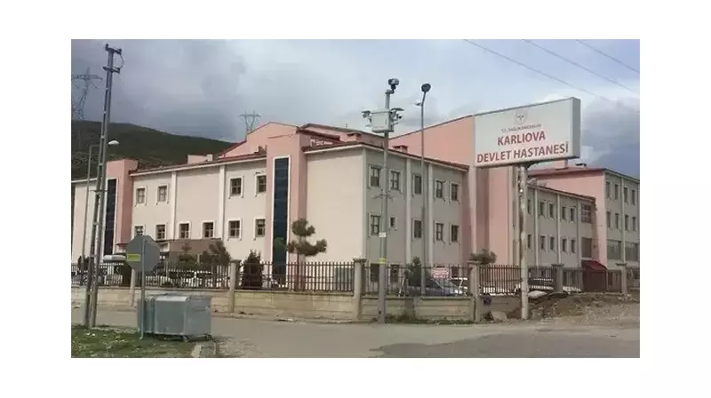 Bursa'da Feci Trafik Kazası: Araç Kaldırıma Çıktı, 1 Kişi Hayatını Kaybetti