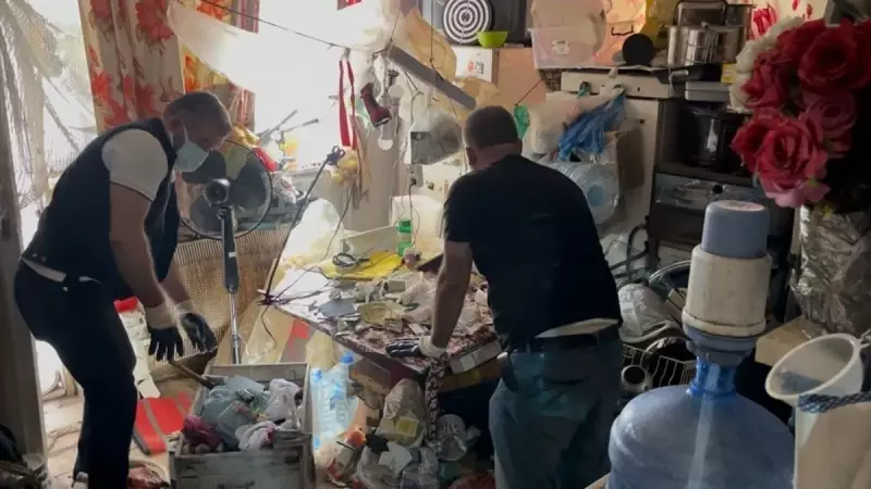 Bursa'da İnanılmaz 'Çöp Ev' Vakası: Ekipler İçeri Girince Gözlerine İnanamadı!