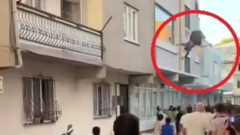 Bursa'da Yürekleri Ağıza Getiren Olay: Nine, Torununu Pencereden Attı, Ardından Kendisi de Atladı!