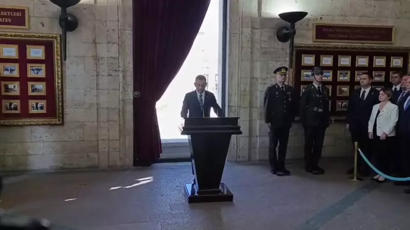 CHP Heyeti Anıtkabir'de: 19 Mayıs Ruhuyla Milli Birlik Vurgusu
