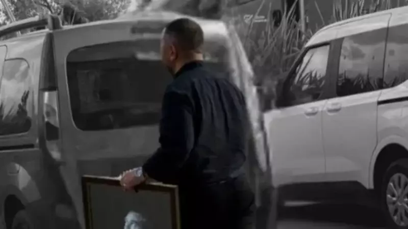 CHP'li Belediyede Skandal: Atatürk Portresi Yerine Demirbaş Çıktı!