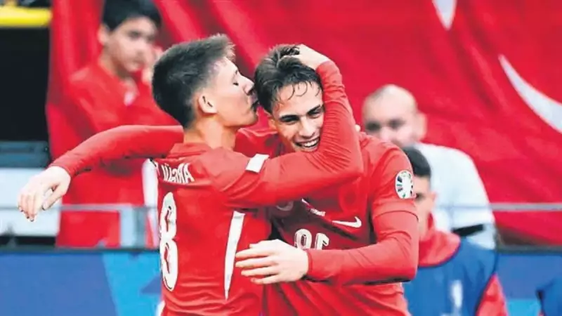 Devler Ligi'nde Muhteşem Gösteri! Fenerbahçe ve Galatasaray'dan Tarihi Gece