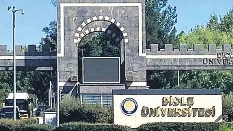 Dicle Üniversitesi'nde Akademik Yıl, Gazze İçin Dayanışma Dersiyle Başladı!